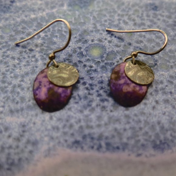 Vintage Purple and Etched Silver Disc Dangle Earrings - Picture 8 of 9